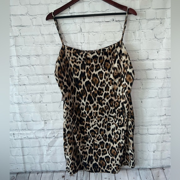 Iris Brown, Cream & Black Cheetah print sleeveless dress size 3X - Picture 2 of 6